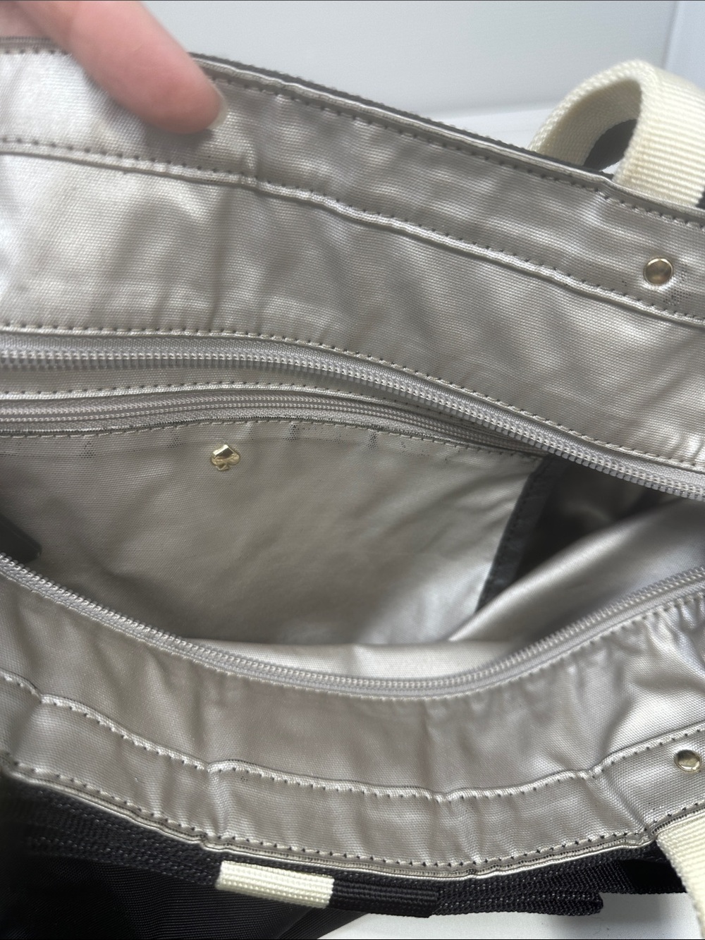 Kate Spade tote - Picture 7 of 7